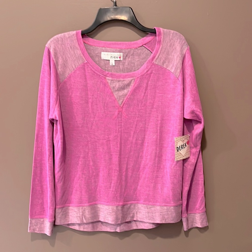 Lightweight purple sweater top size L